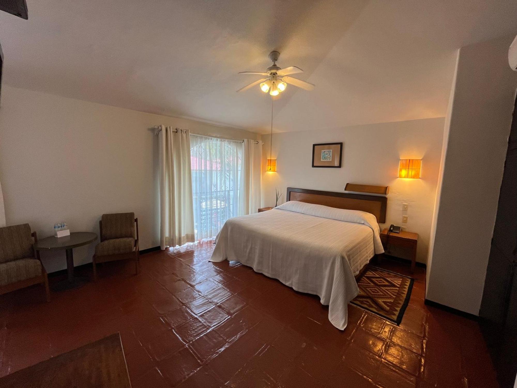 Hotel Ilebal Cuernavaca Centro - Lugar Con Encanto! エクステリア 写真